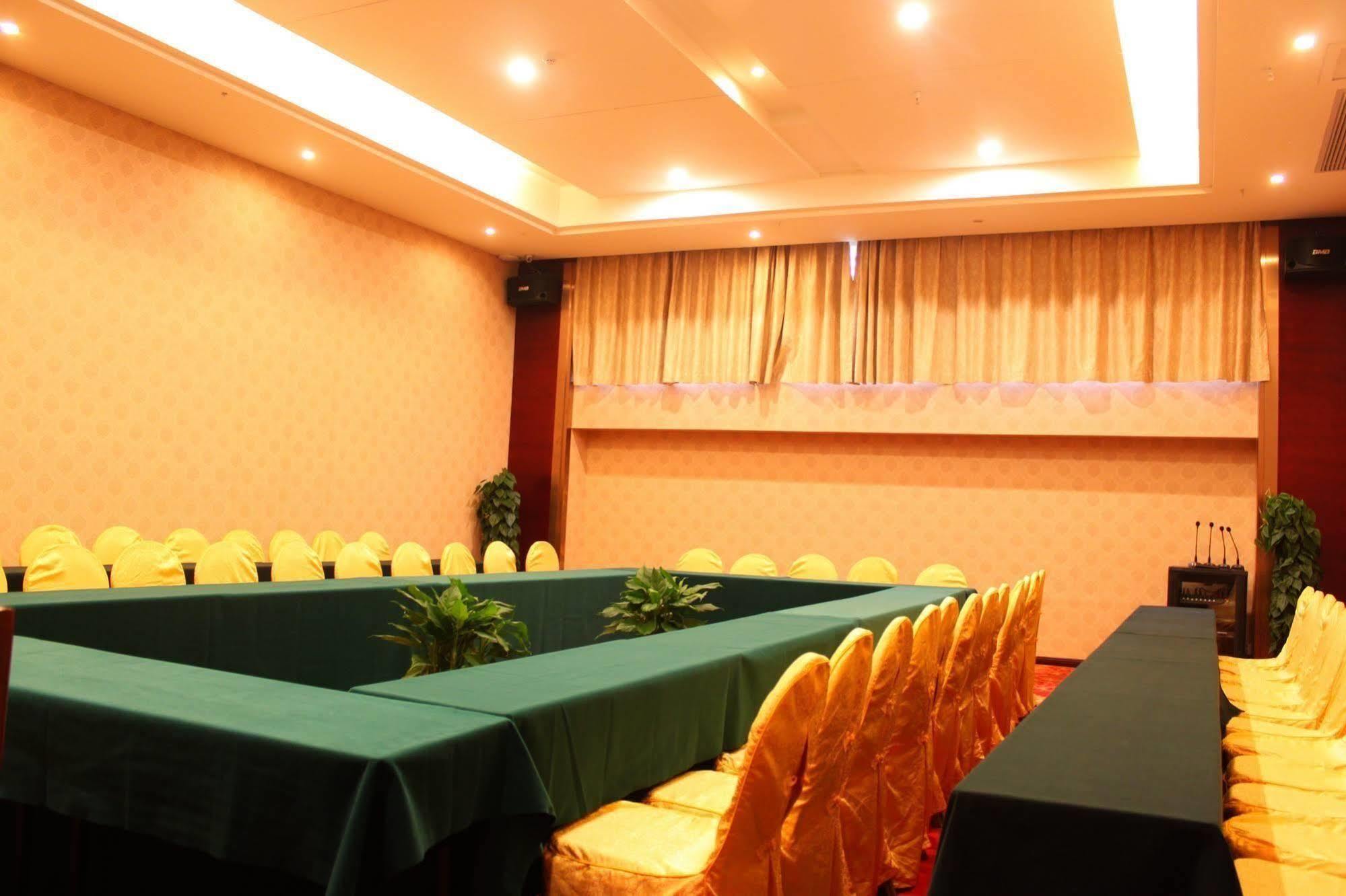 New Beacon Runfeng International Hotel Wuhan Zewnętrze zdjęcie