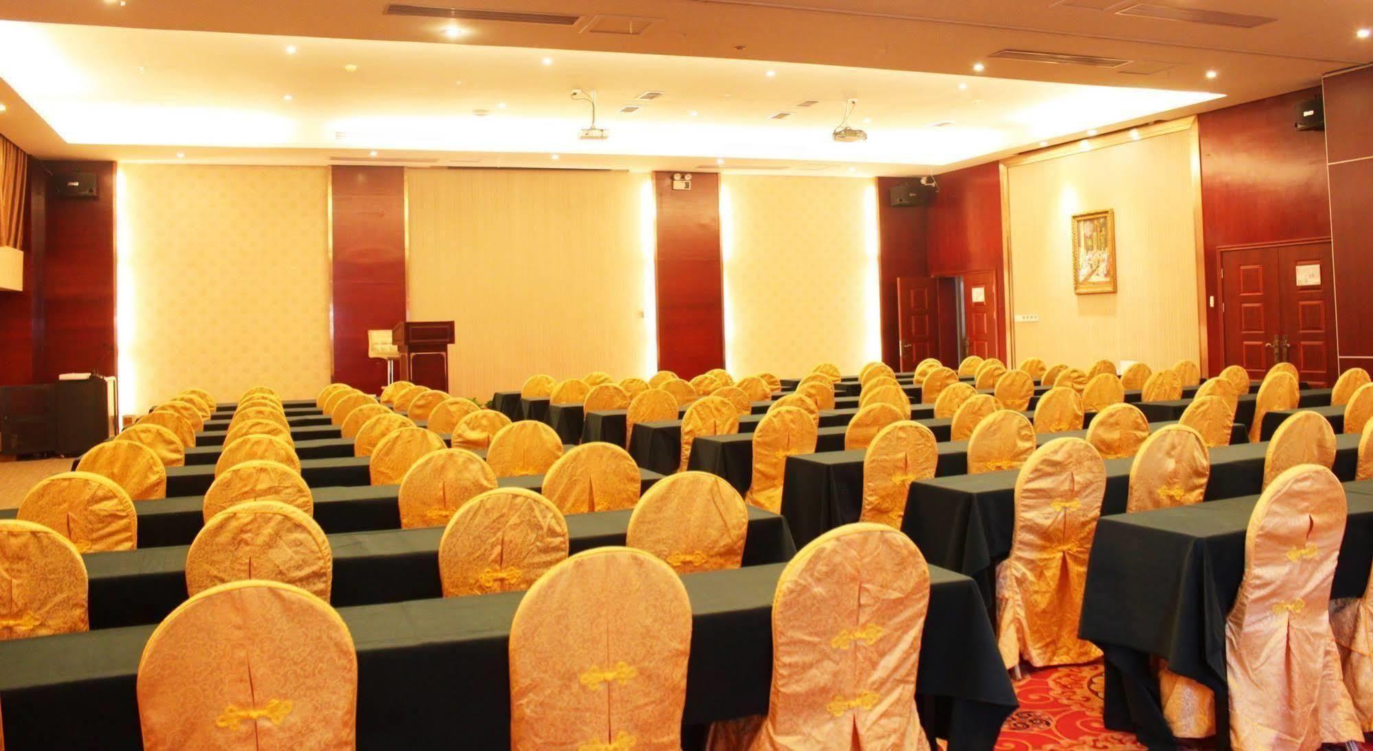 New Beacon Runfeng International Hotel Wuhan Zewnętrze zdjęcie