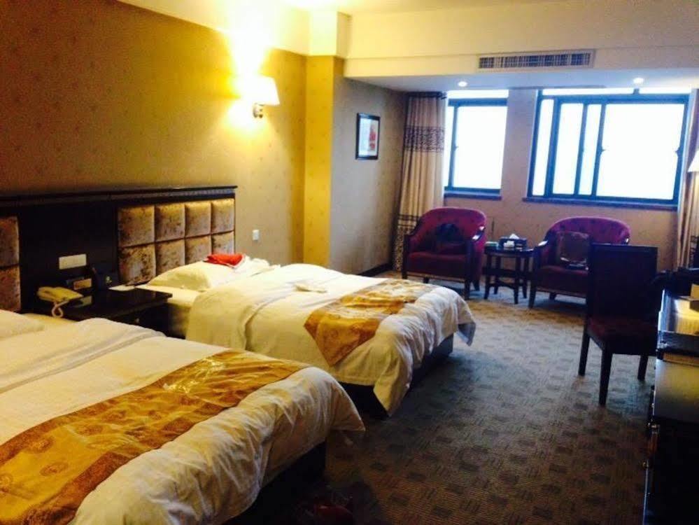New Beacon Runfeng International Hotel Wuhan Zewnętrze zdjęcie